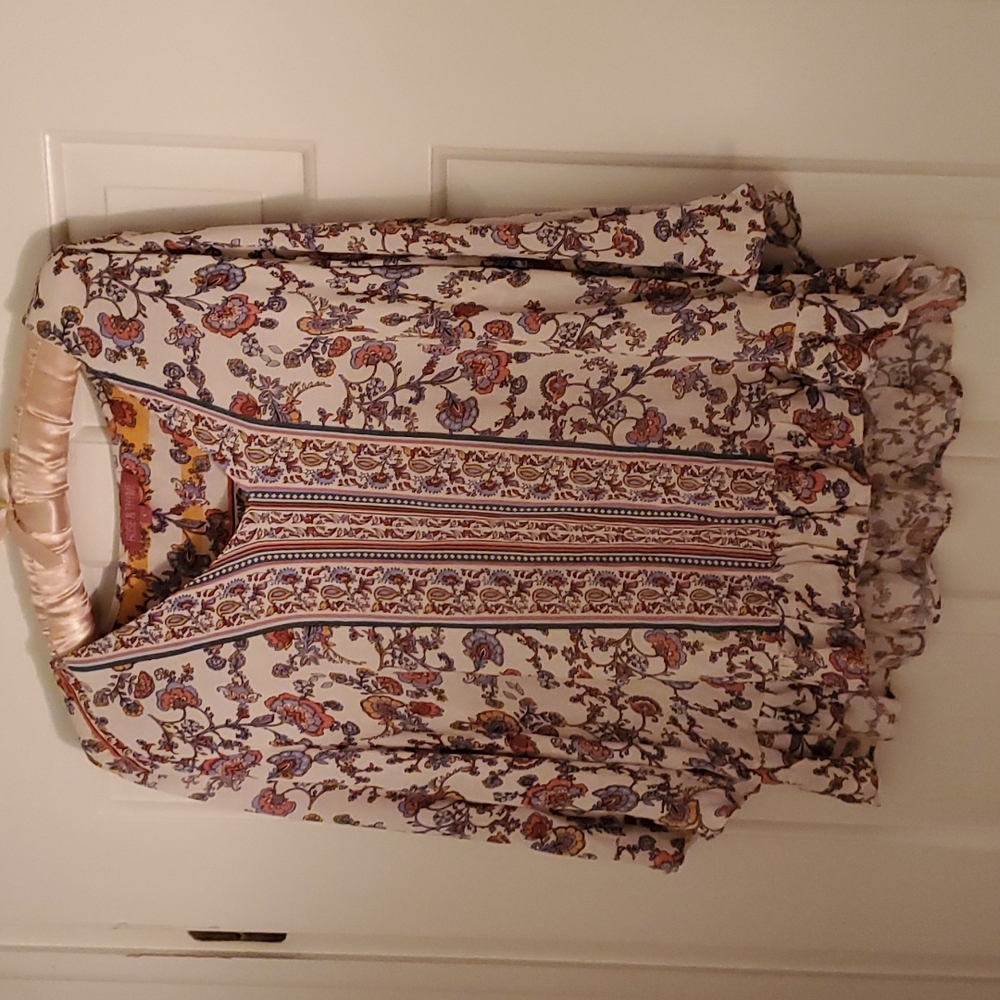 Women's Rose & Thyme Floral Blouse